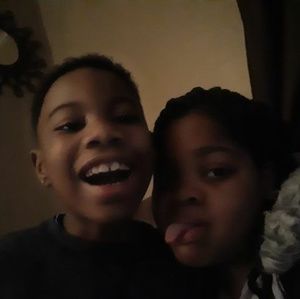 Meet your Posher, Latosha